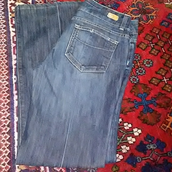 Paige Jeans Hidden Hills Wide Leg Size 30